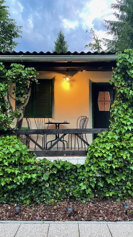 Mika'S Garden Villa Bled Eksteriør bilde